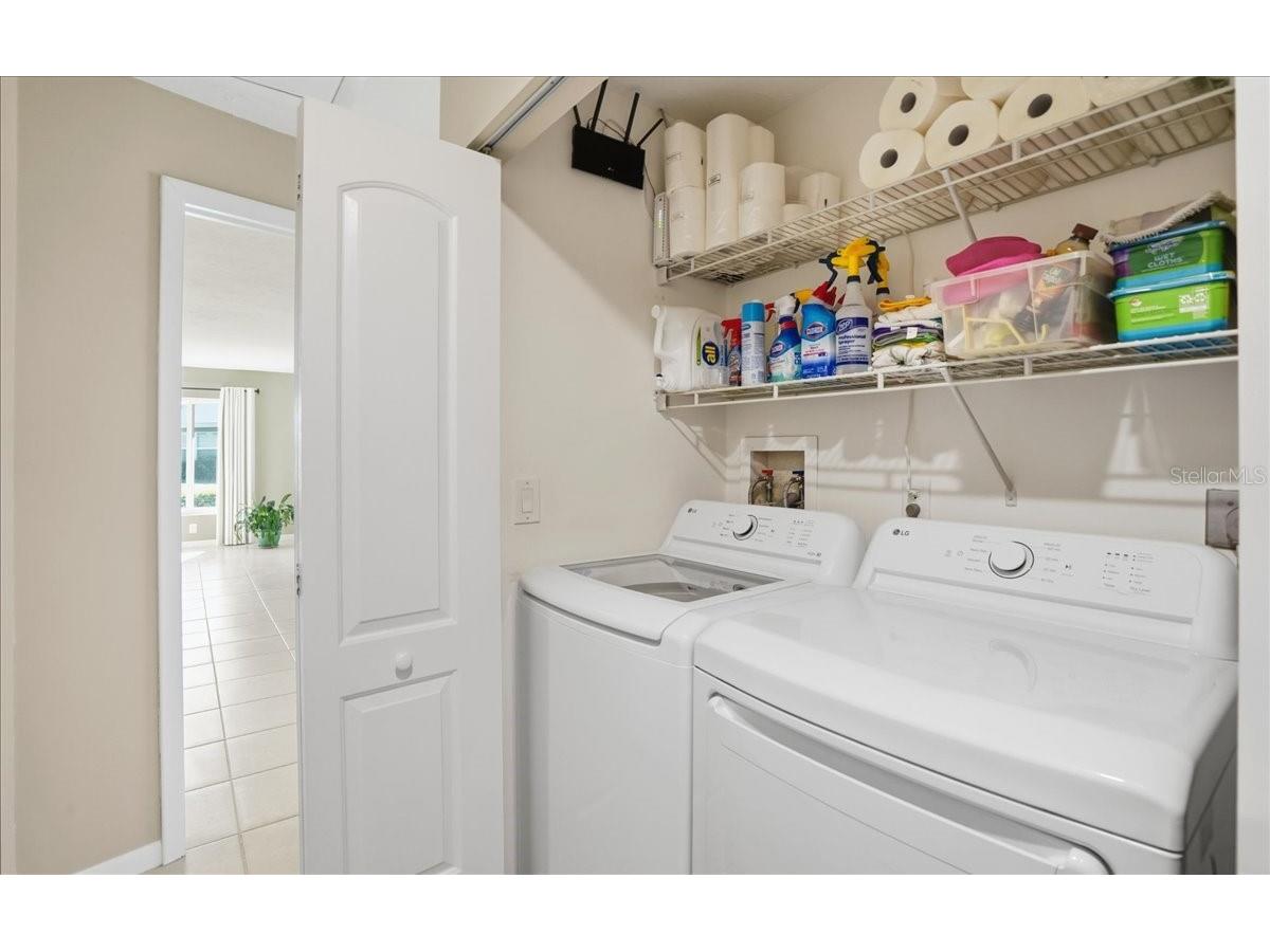 3908 Center Gate Circle #27 Sarasota FL 34233 A4677107 image33