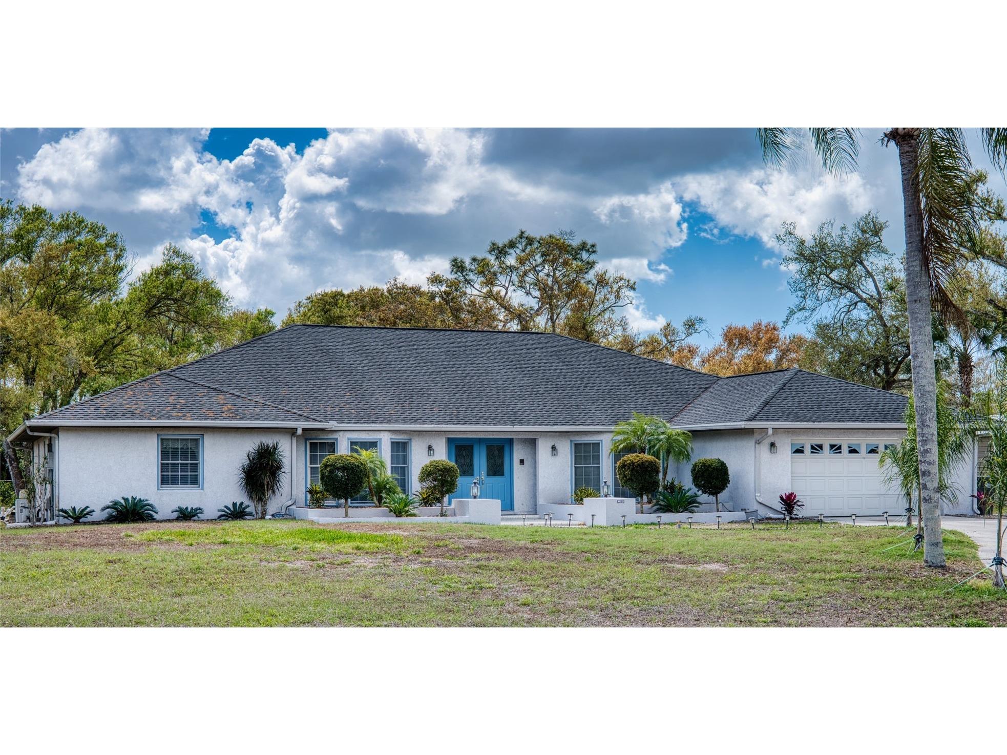 3908 Oak Grove Drive Sarasota FL 34243 A4680171 image1