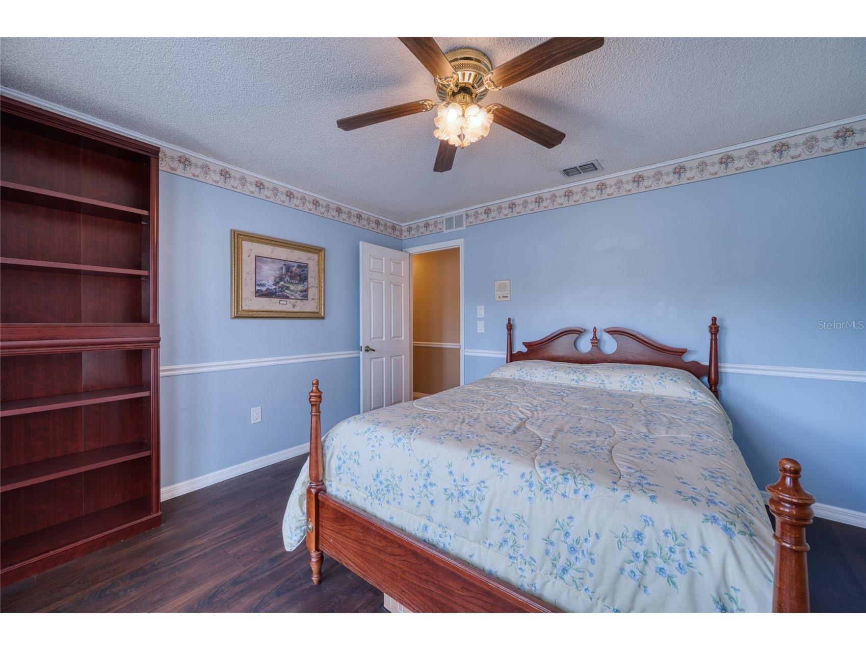 3908 Oak Grove Drive Sarasota FL 34243 A4680171 image21