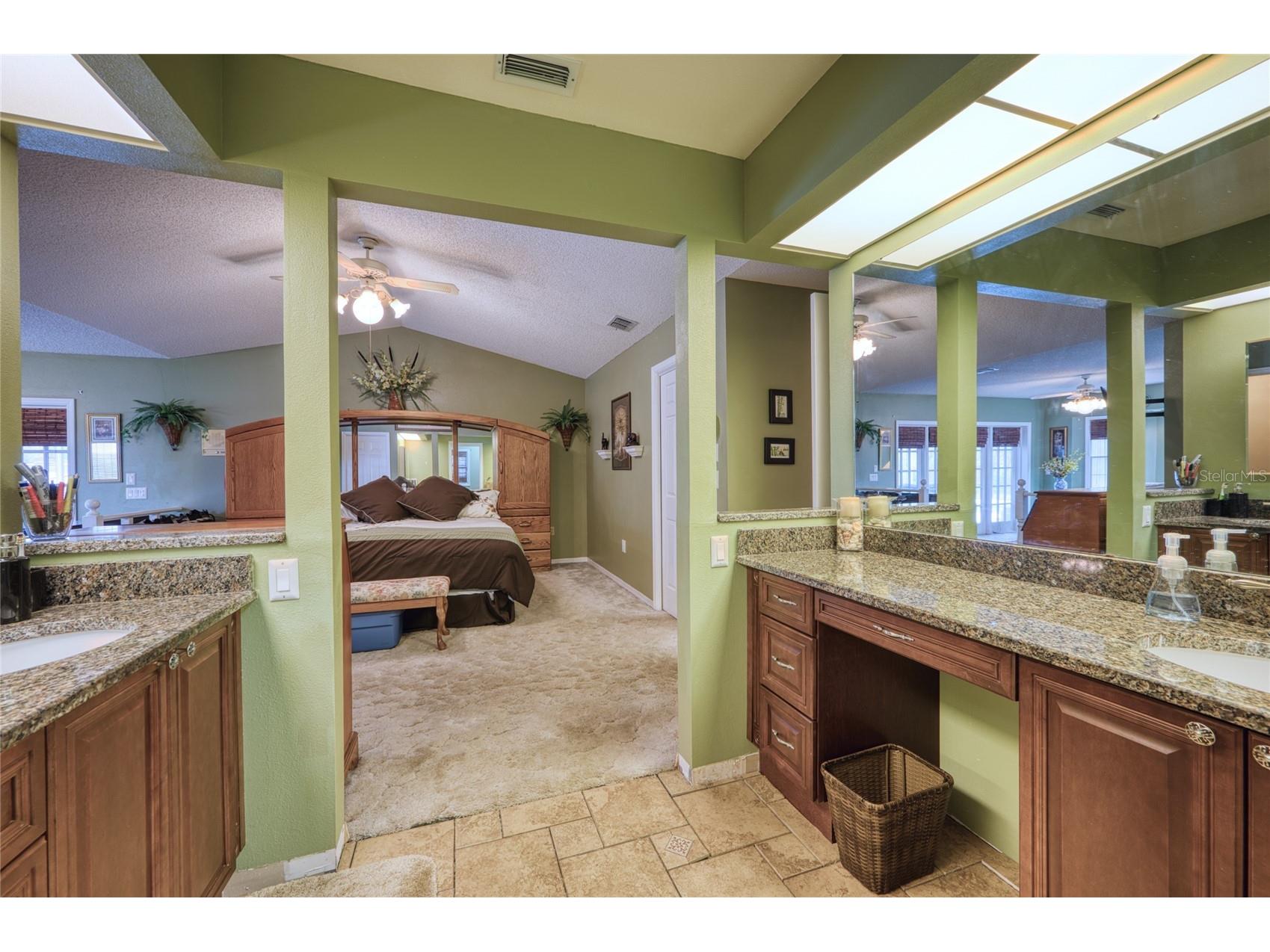 3908 Oak Grove Drive Sarasota FL 34243 A4680171 image26