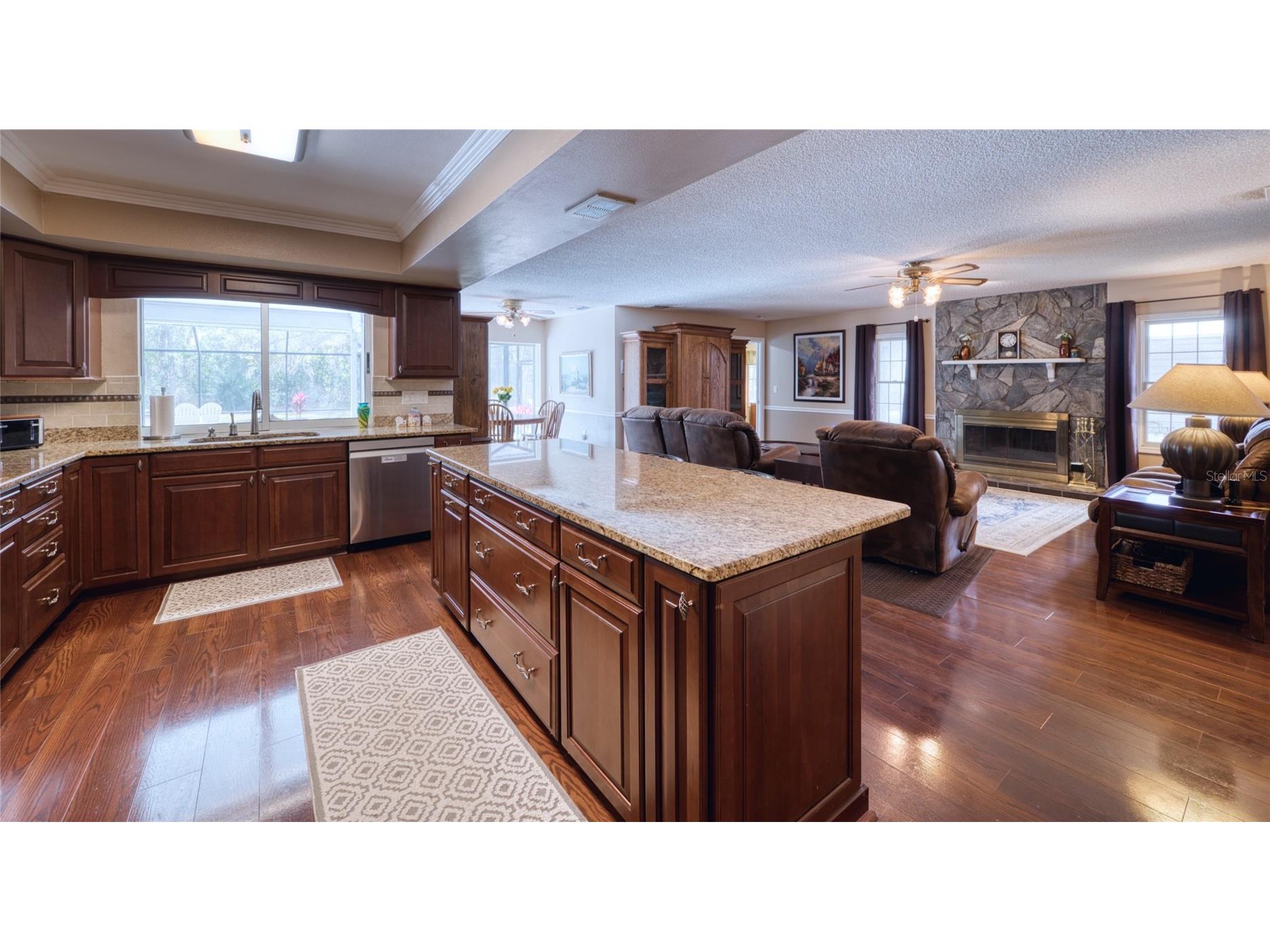 3908 Oak Grove Drive Sarasota FL 34243 A4680171 image32