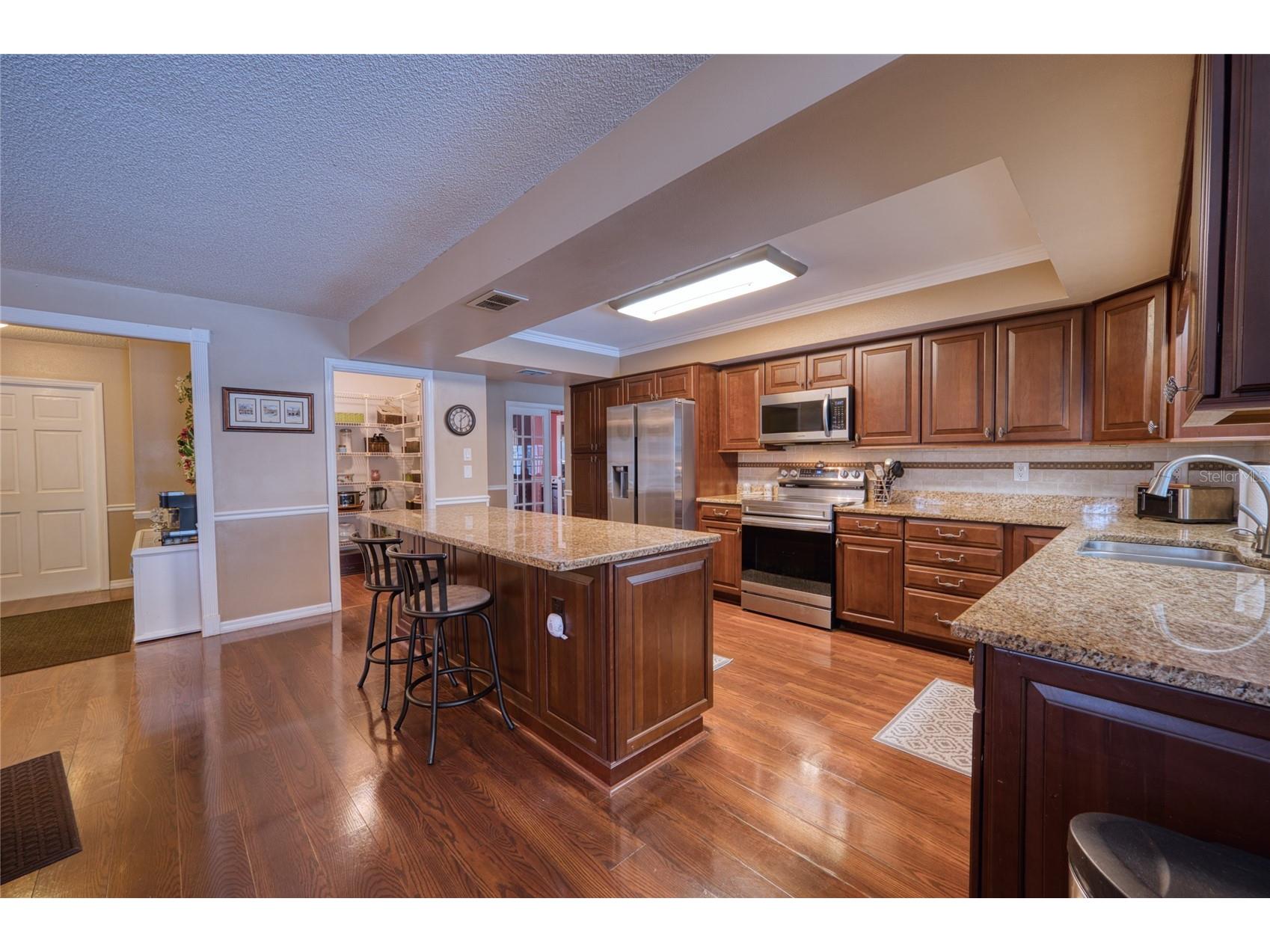 3908 Oak Grove Drive Sarasota FL 34243 A4680171 image35