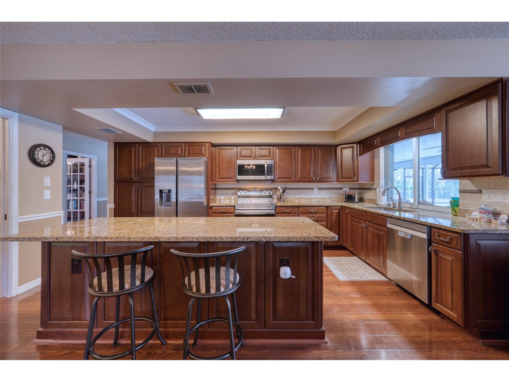3908 Oak Grove Drive Sarasota FL 34243 A4680171 image36