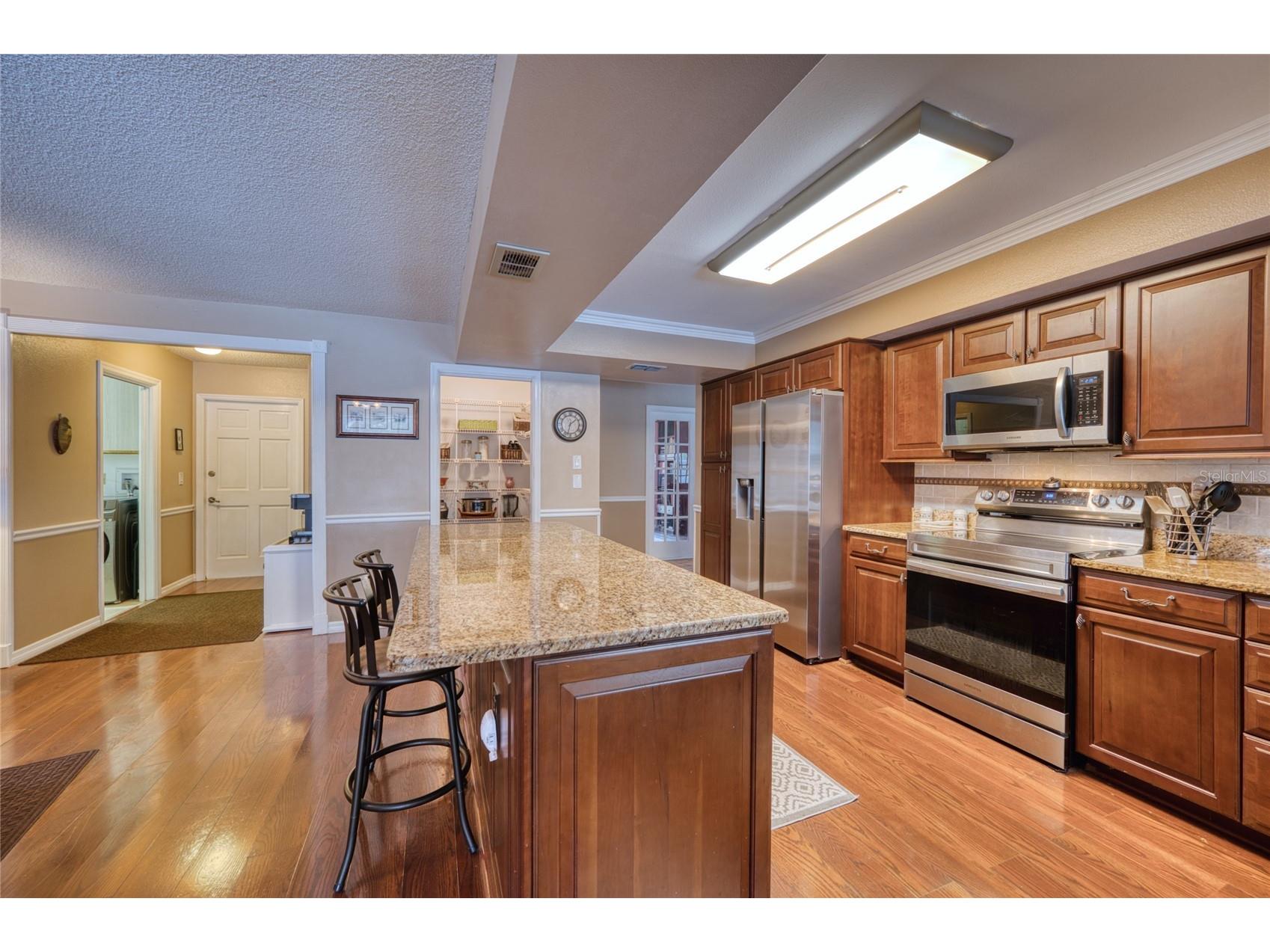 3908 Oak Grove Drive Sarasota FL 34243 A4680171 image37