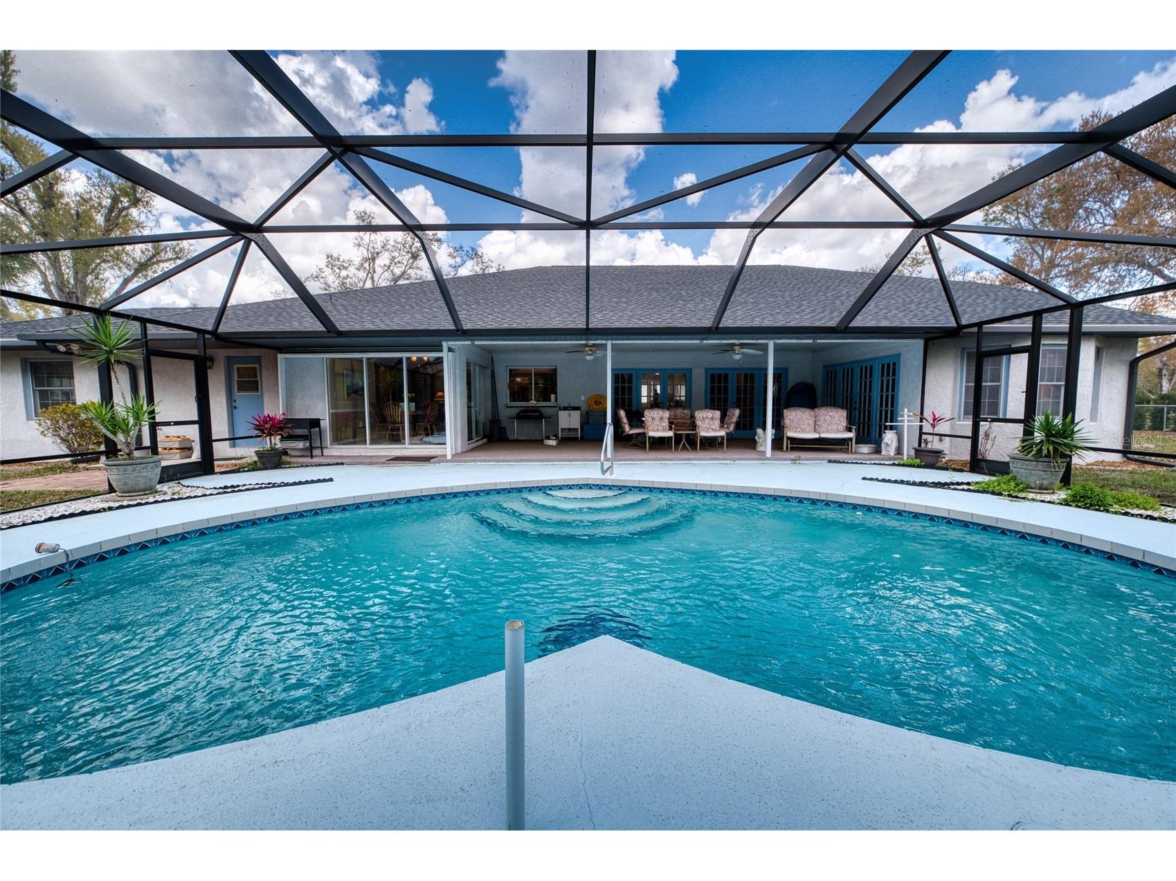 3908 Oak Grove Drive Sarasota FL 34243 A4680171 image7