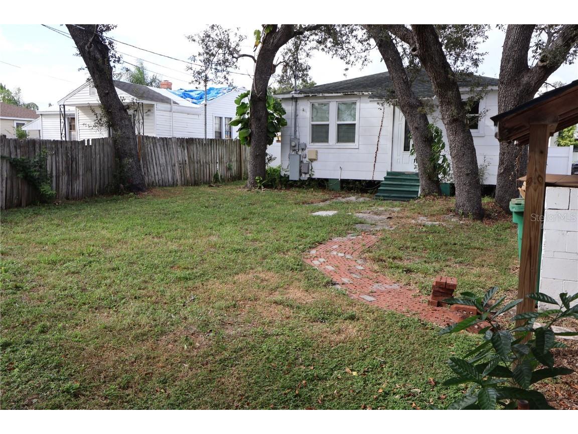 3908 W North B Street Tampa FL 33609 TB8437090 image18