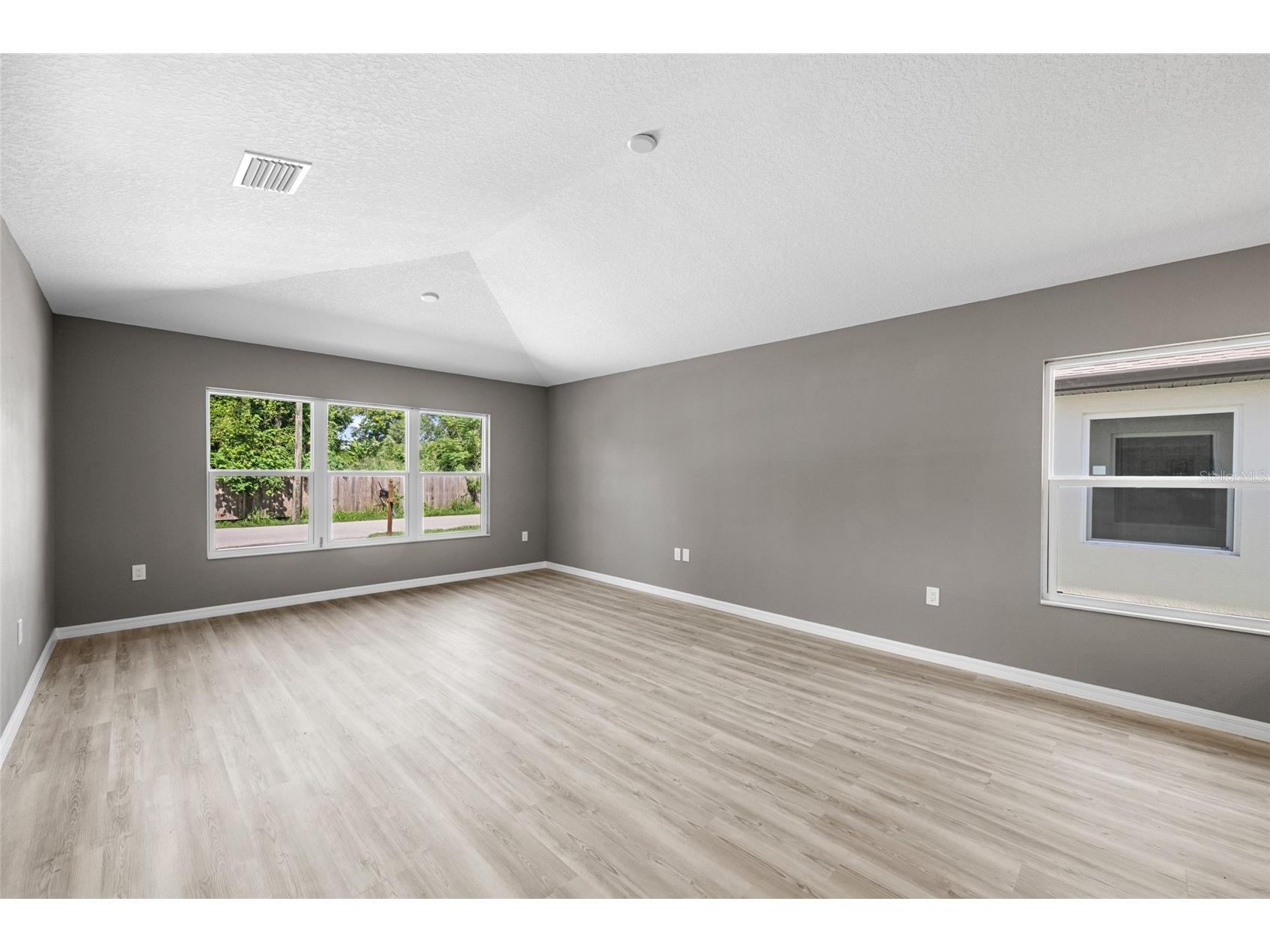 3908 Walnut Avenue Sarasota FL 34234 A4663336 image4