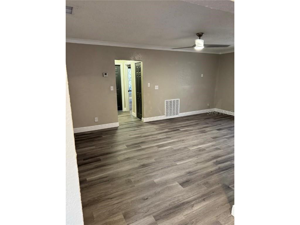 3909 18th Avenue S Saint Petersburg FL 33711 TB8398886 image2