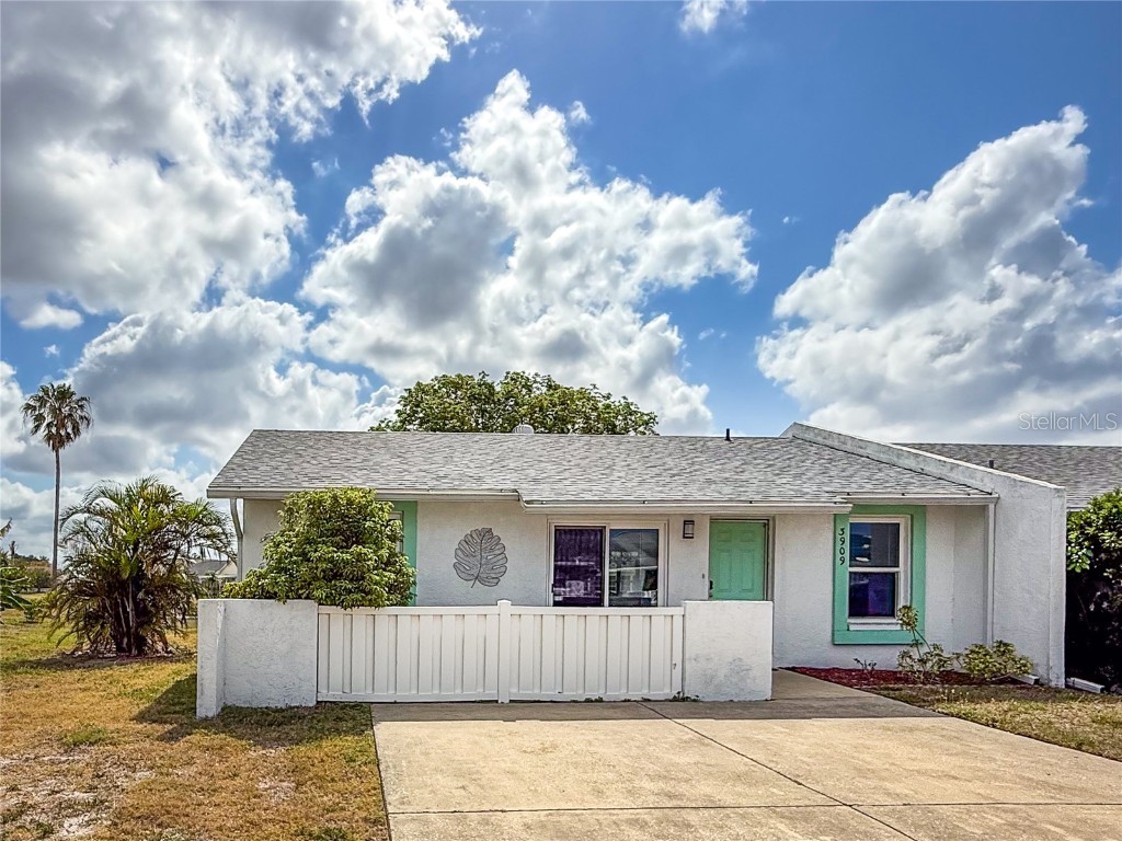 3909 40th Street W Bradenton FL 34205 A4649386 image1