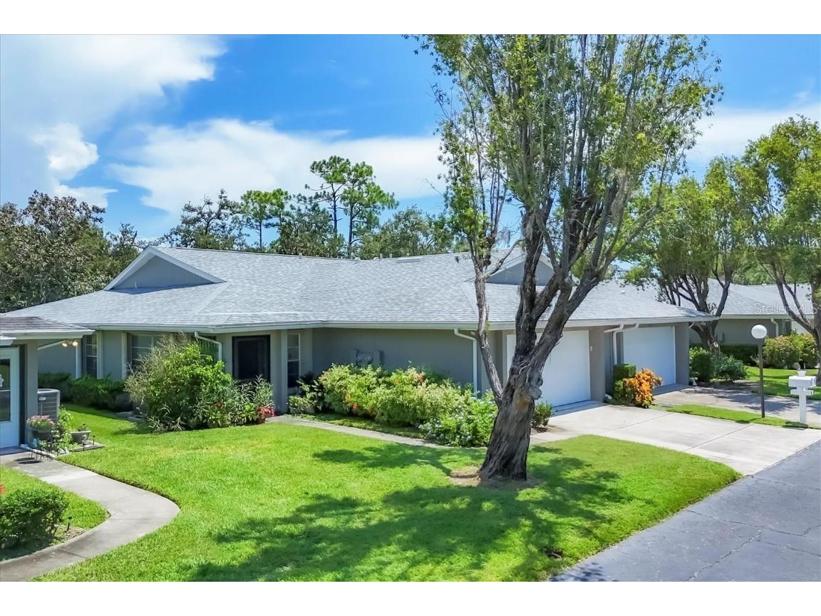 3909 Center Gate Circle #5 Sarasota FL 34233 A4660345 image1
