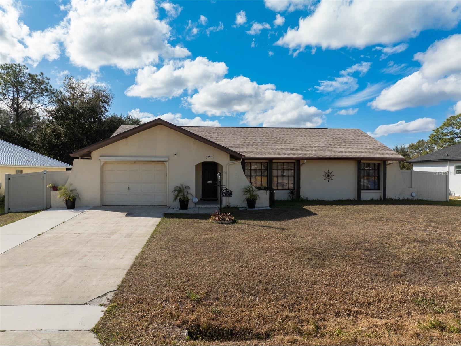 3909 El Rado Avenue Sebring FL 33872 OM717297 image1