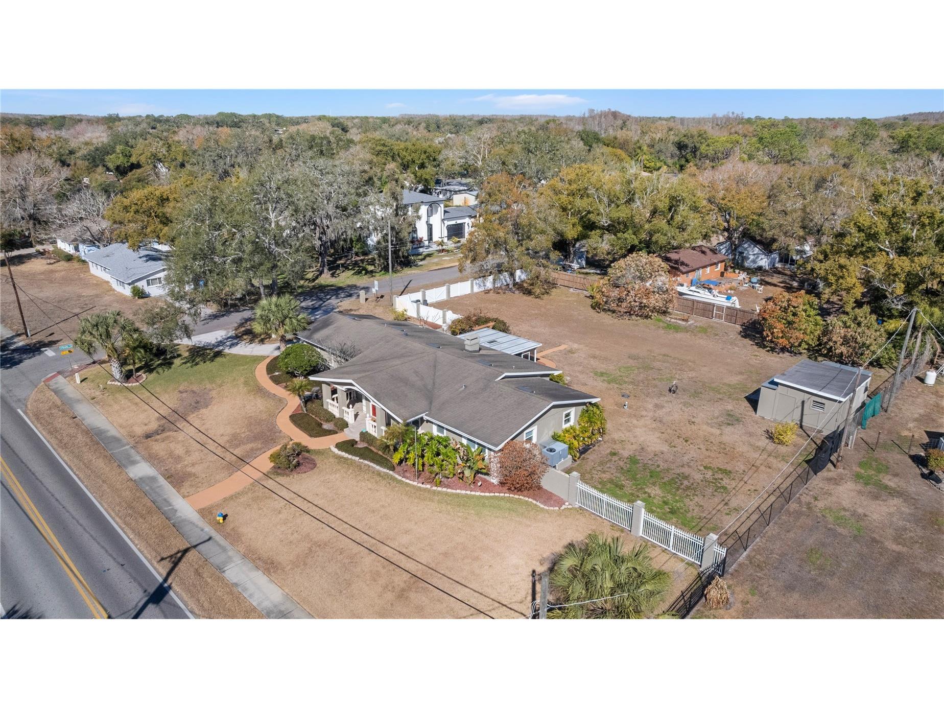 3909 Hudson Lane Tampa FL 33618 TB8474582 image1