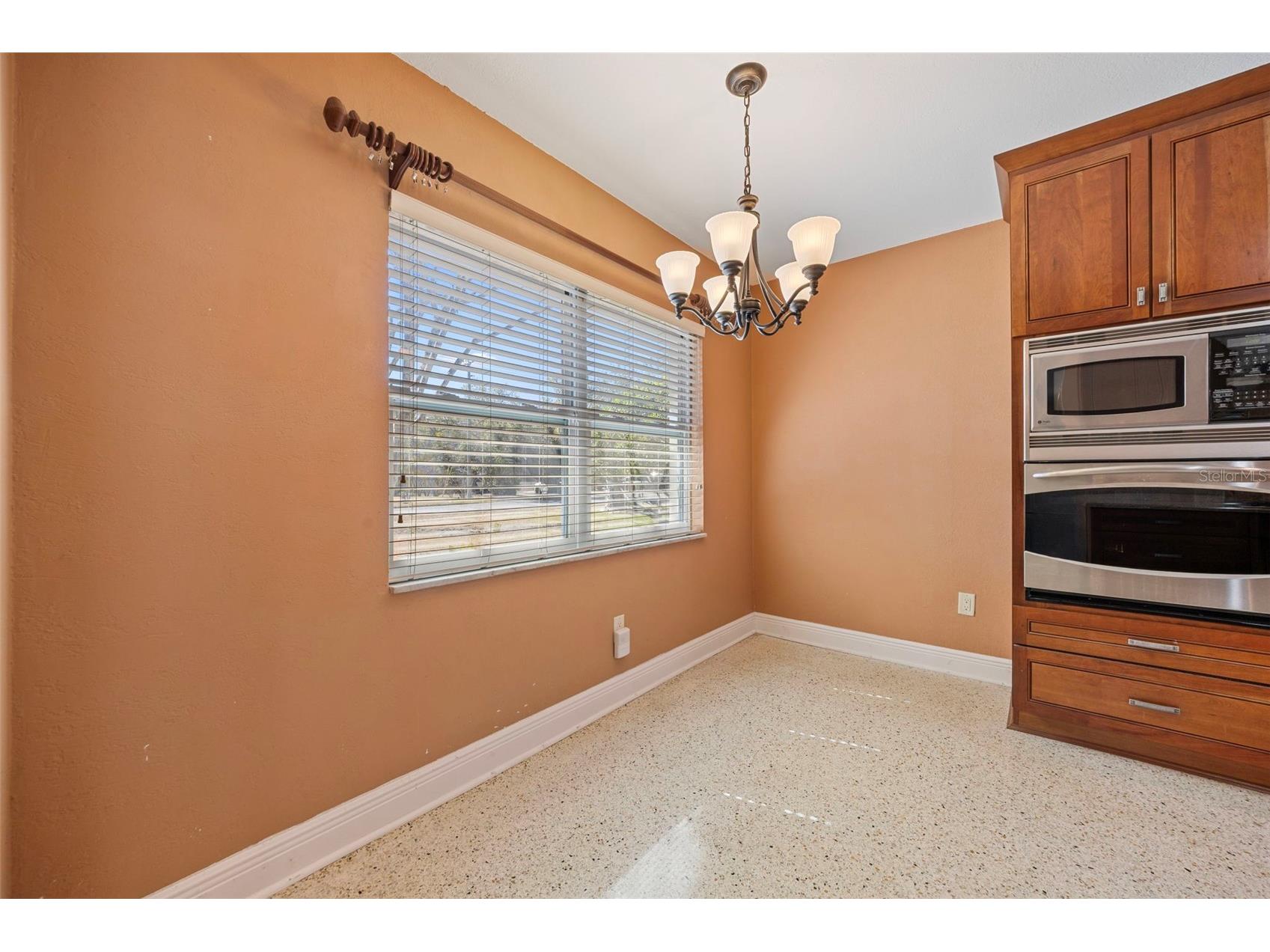 3909 Hudson Lane Tampa FL 33618 TB8474582 image26