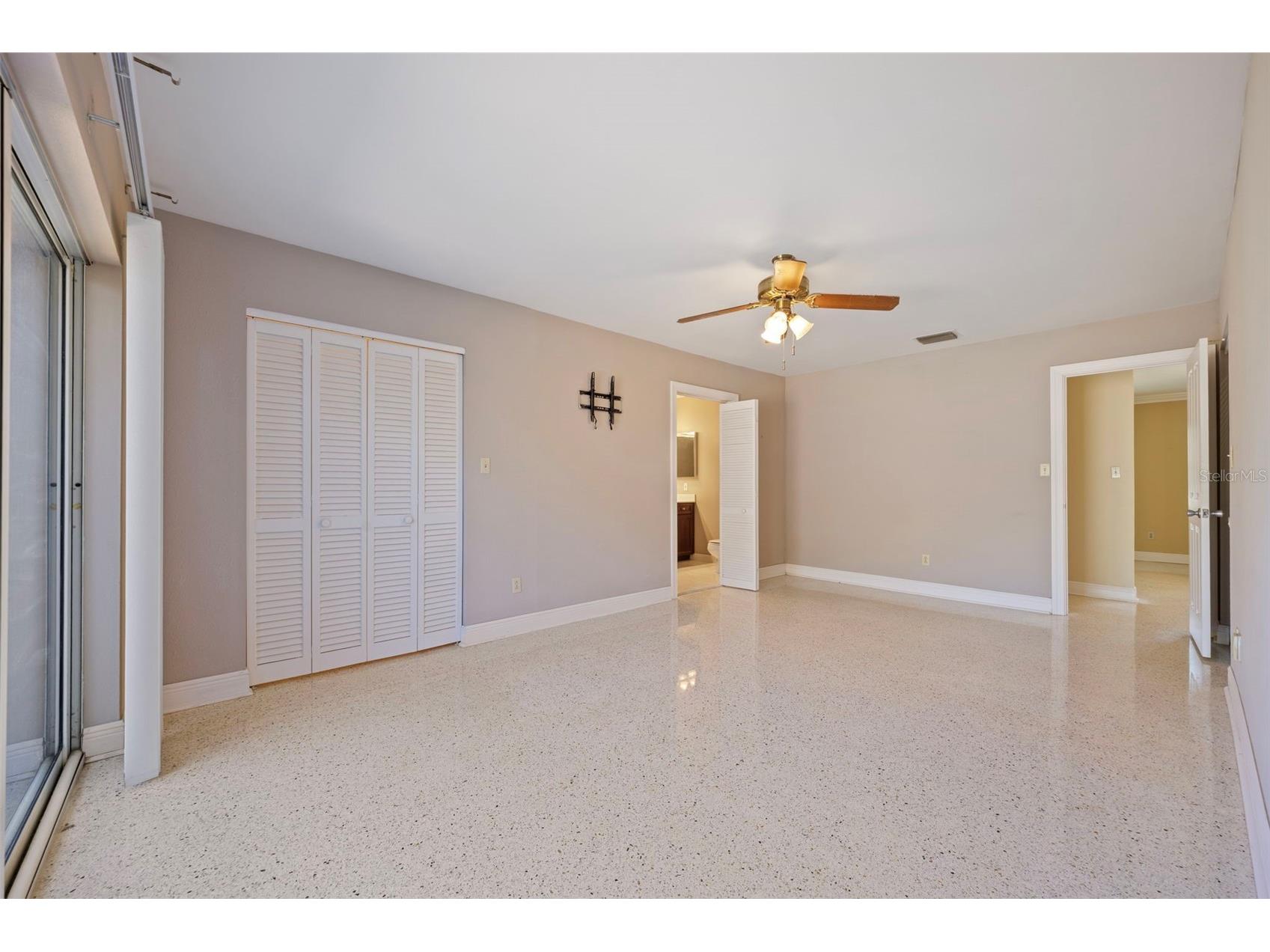 3909 Hudson Lane Tampa FL 33618 TB8474582 image30