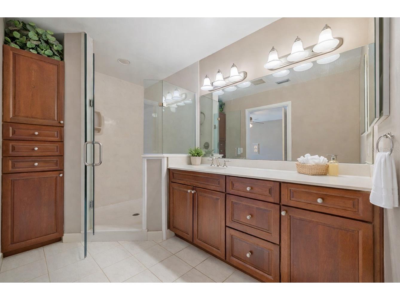 3909 Hudson Lane Tampa FL 33618 TB8474582 image32