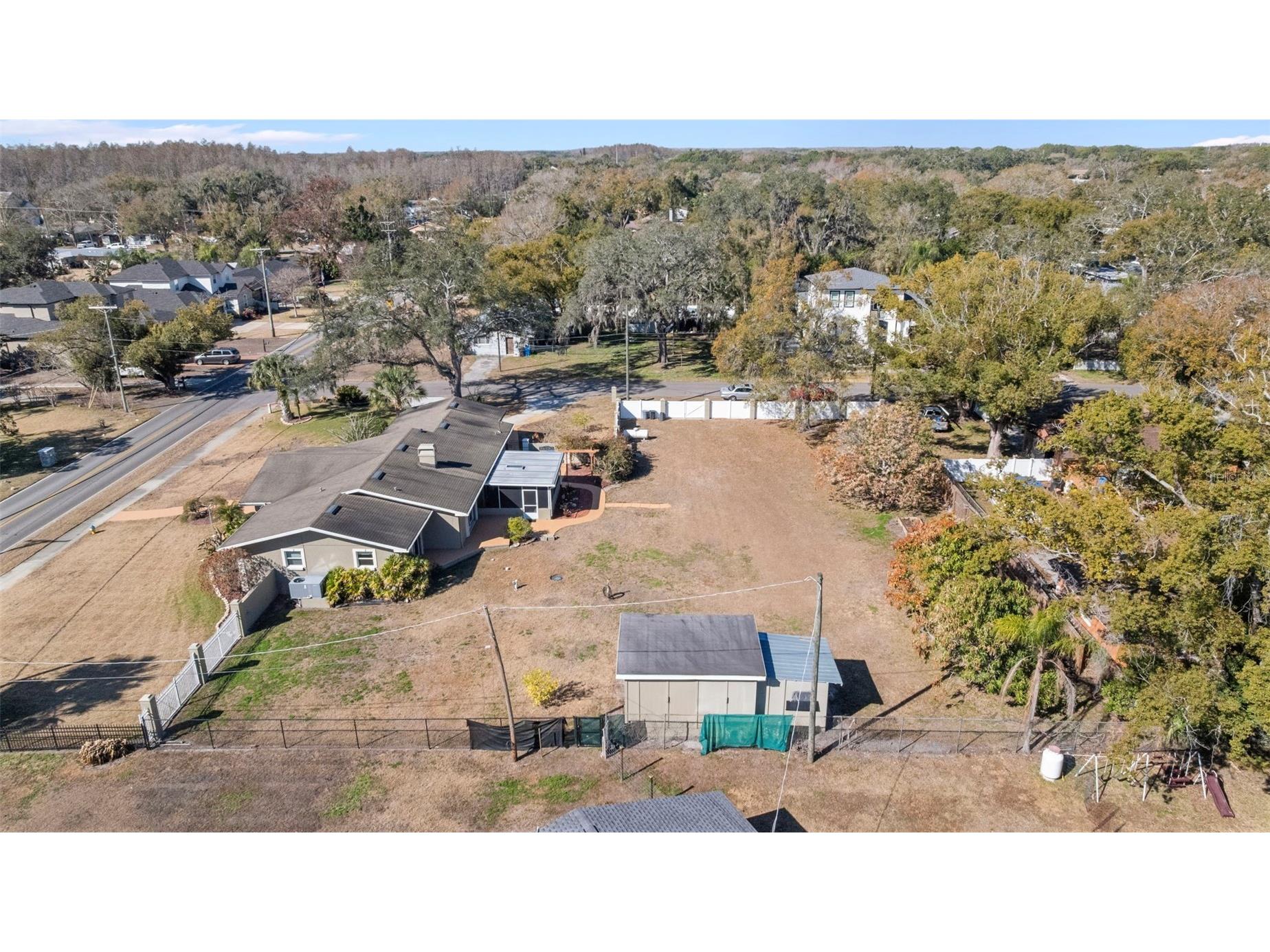 3909 Hudson Lane Tampa FL 33618 TB8474582 image58