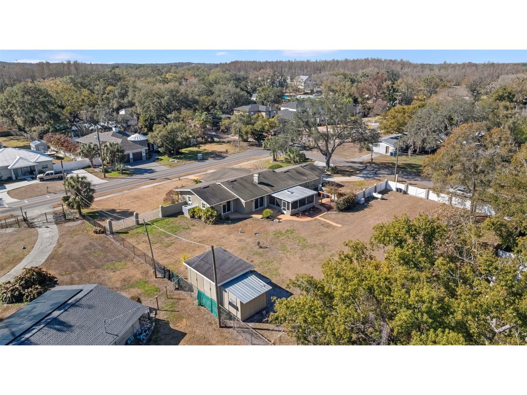 3909 Hudson Lane Tampa FL 33618 TB8474582 image59