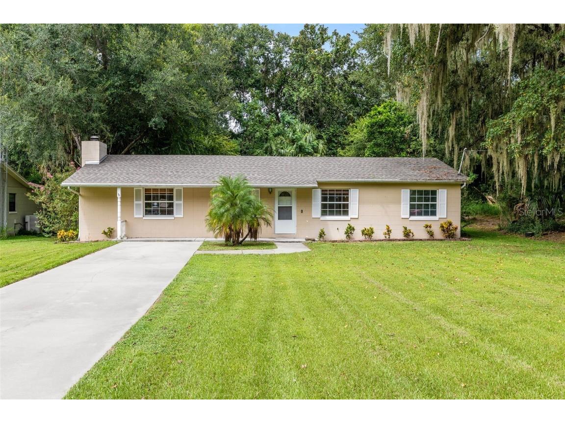 3909 Palm Drive Leesburg FL 34748 G5102015 image1