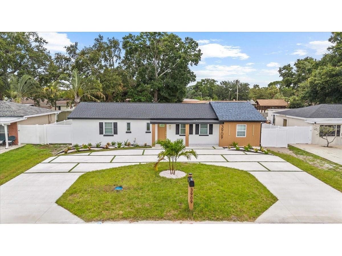 3909 W Oklahoma Avenue Tampa FL 33616 TB8402836 image1