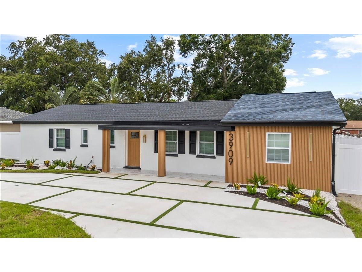 3909 W Oklahoma Avenue Tampa FL 33616 TB8465854 image1