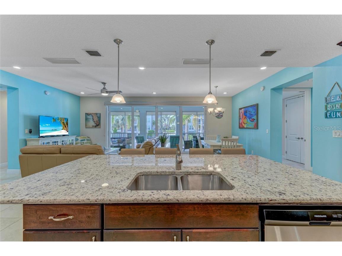 391 Aruba Circle #101 Bradenton FL 34209 A4673715 image15