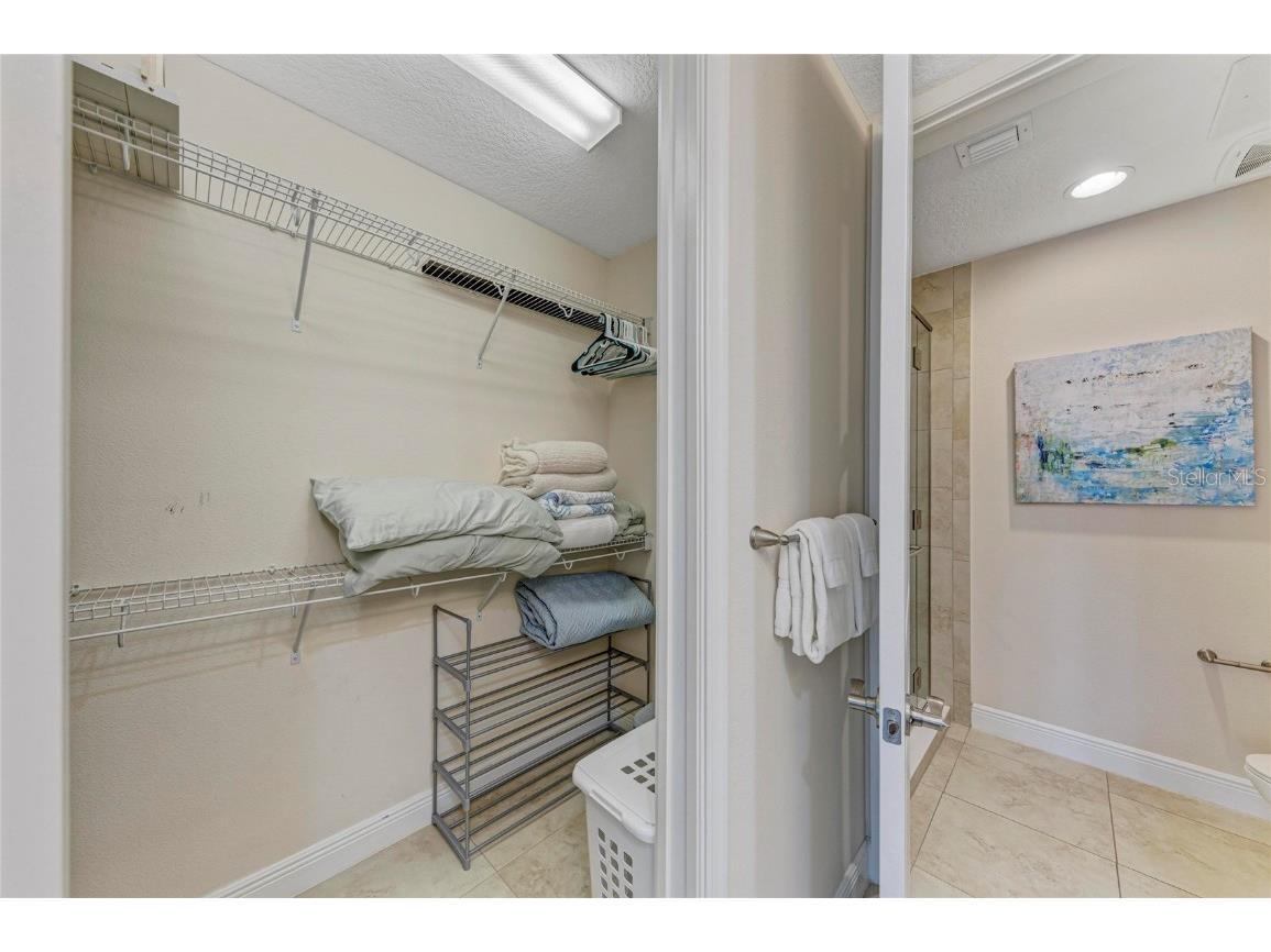 391 Aruba Circle #101 Bradenton FL 34209 A4673715 image24