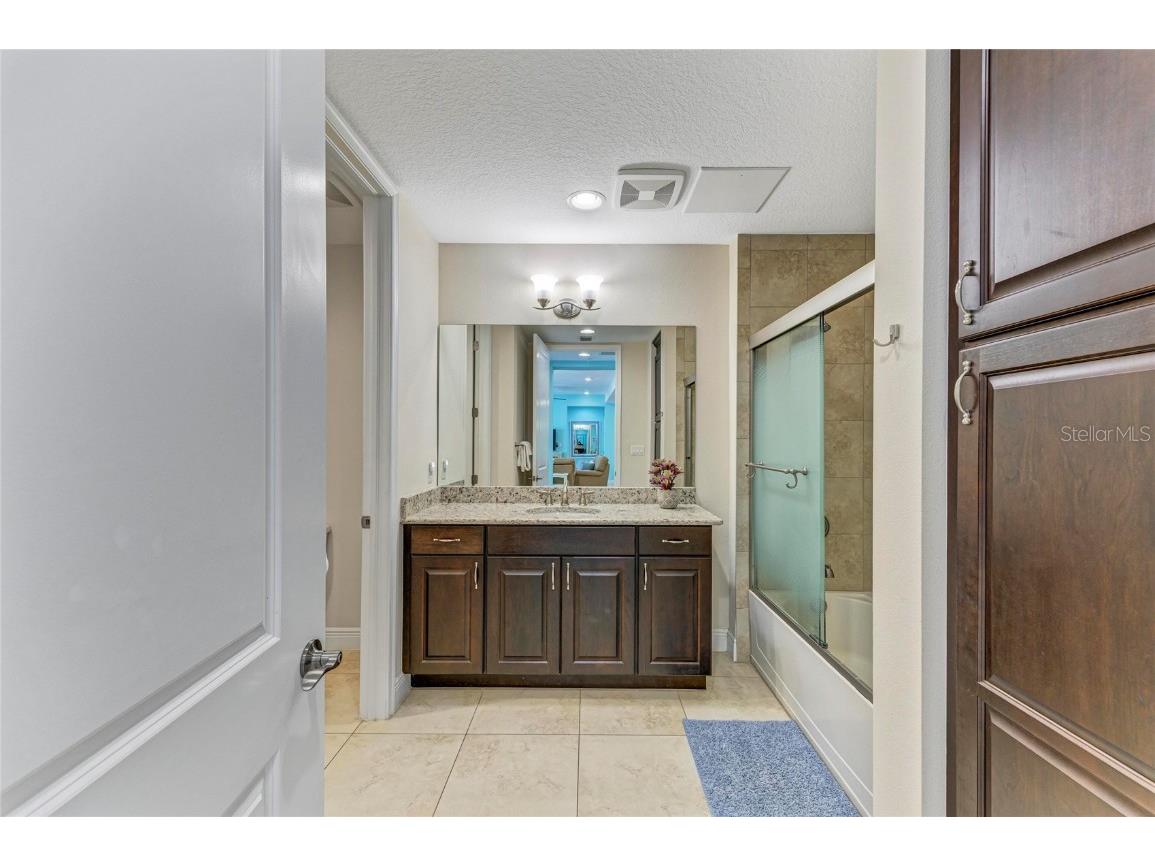 391 Aruba Circle #101 Bradenton FL 34209 A4673715 image27