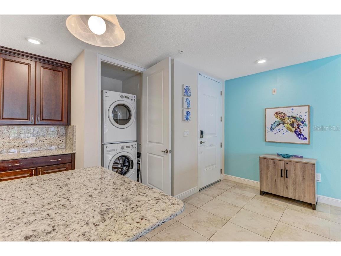 391 Aruba Circle #101 Bradenton FL 34209 A4673715 image28