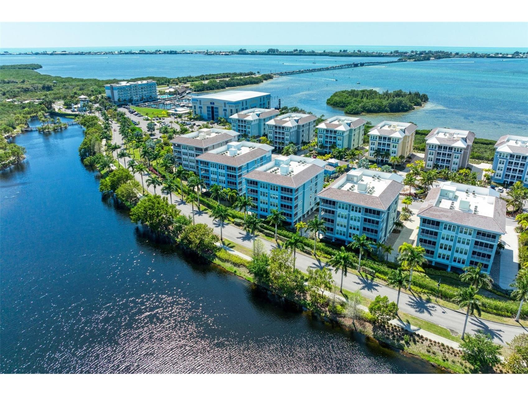 391 Aruba Circle #302 Bradenton FL 34209 A4668646 image1