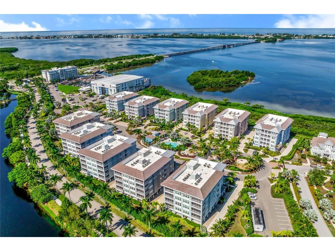 391 Aruba Circle #402 Bradenton FL 34209 - ANNA MARIA SOUND/INTRACOASTAL A4574814 image1