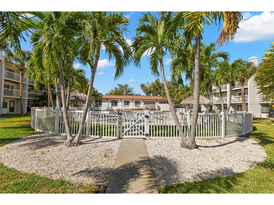 391 Madeira Circle Tierra Verde FL 33715 TB8450232 image31