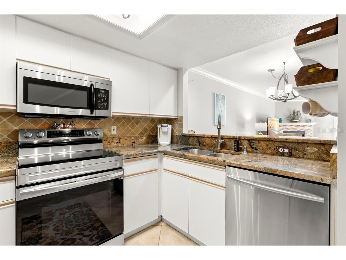 391 Madeira Circle Tierra Verde FL 33715 TB8450232 image9