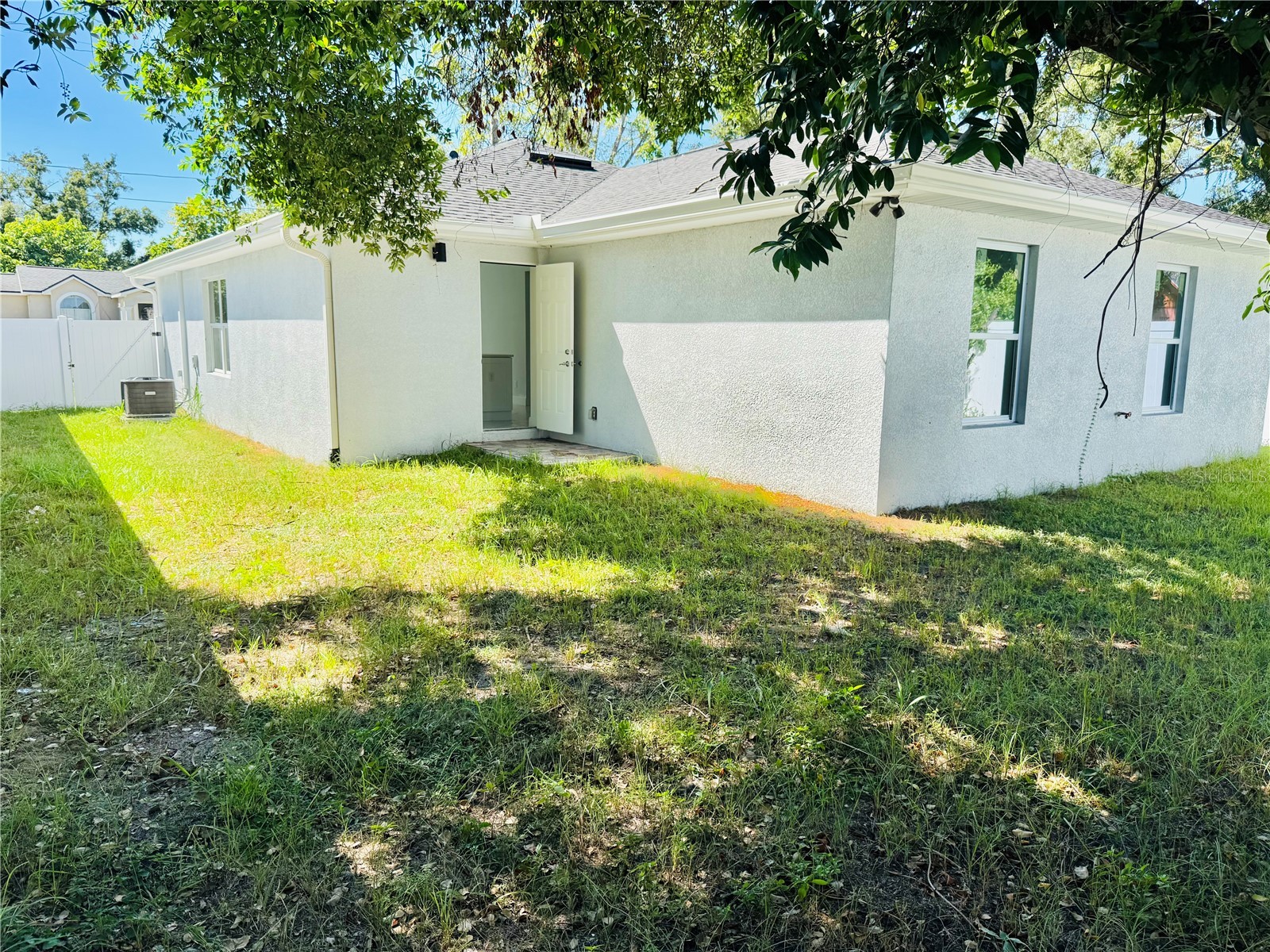 3910 E Genesee Street Tampa FL 33610 TB8435681 image16