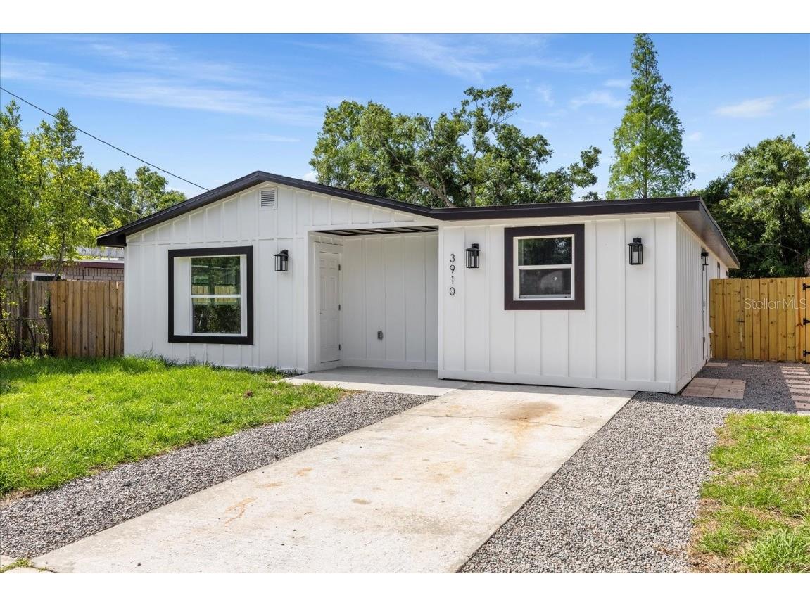 3910 W Iowa Avenue Tampa FL 33616 TB8385074 image1