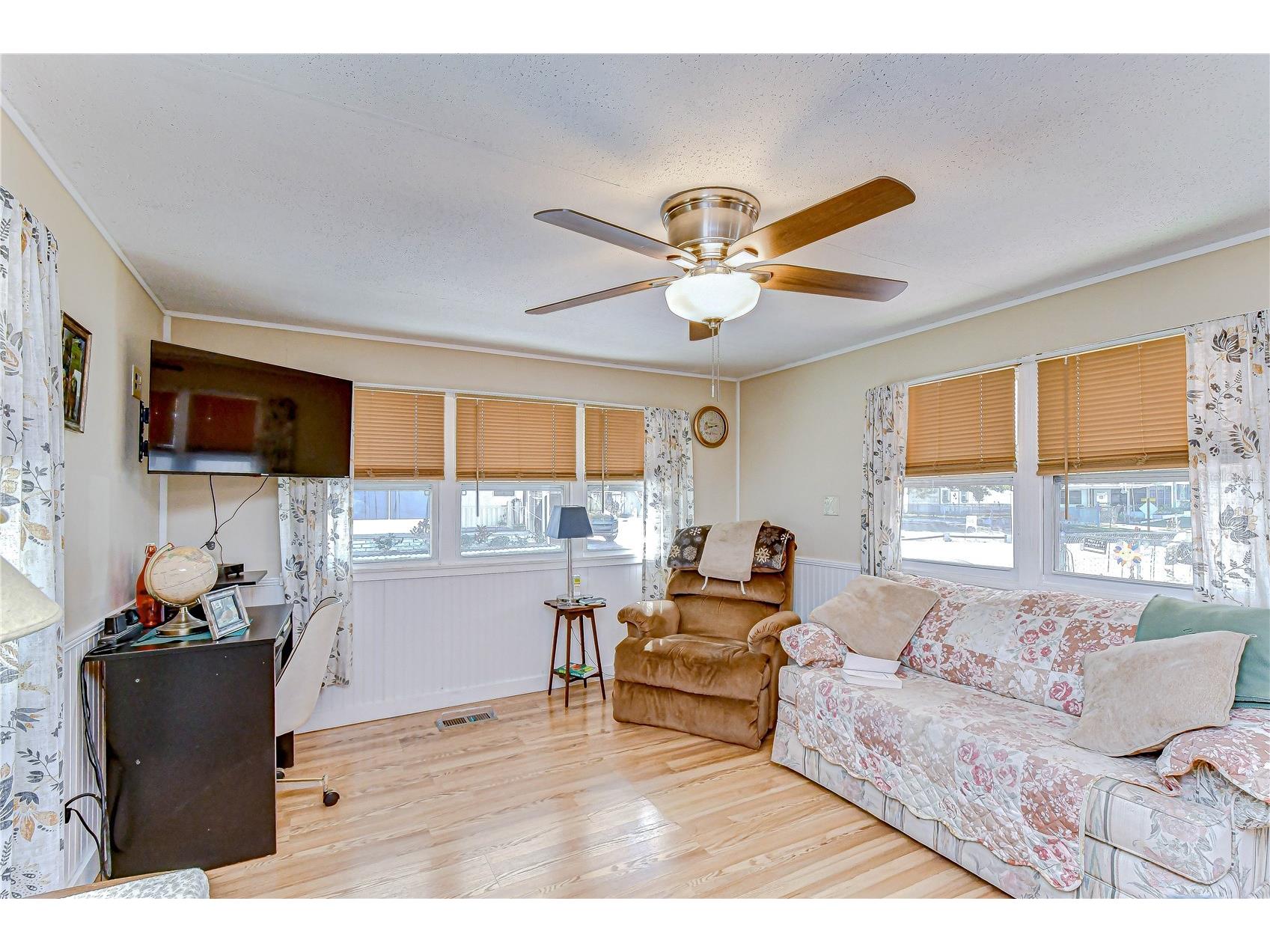 39107 Hillcrest Drive Zephyrhills FL 33542 TB8473532 image31