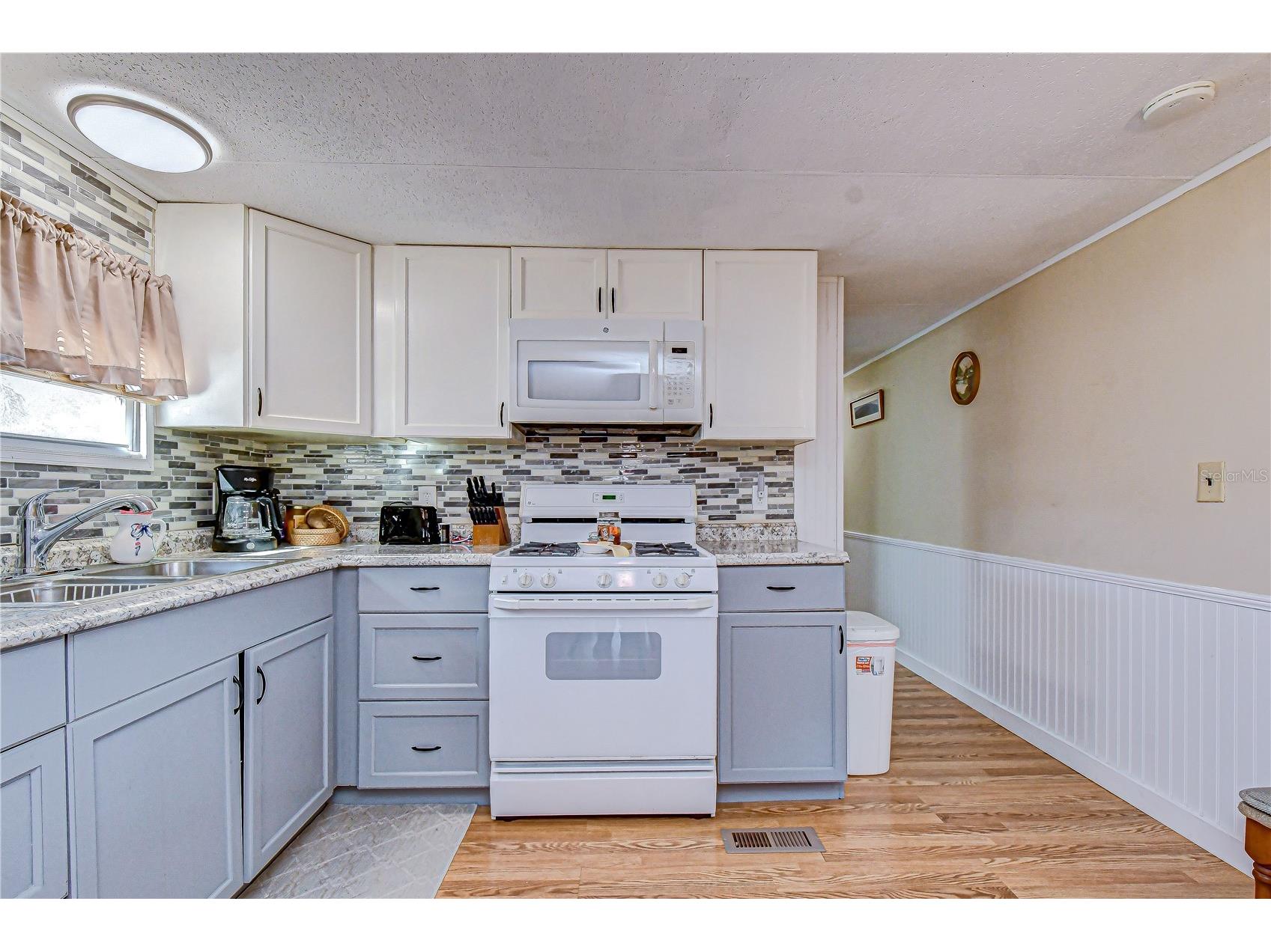 39107 Hillcrest Drive Zephyrhills FL 33542 TB8473532 image39