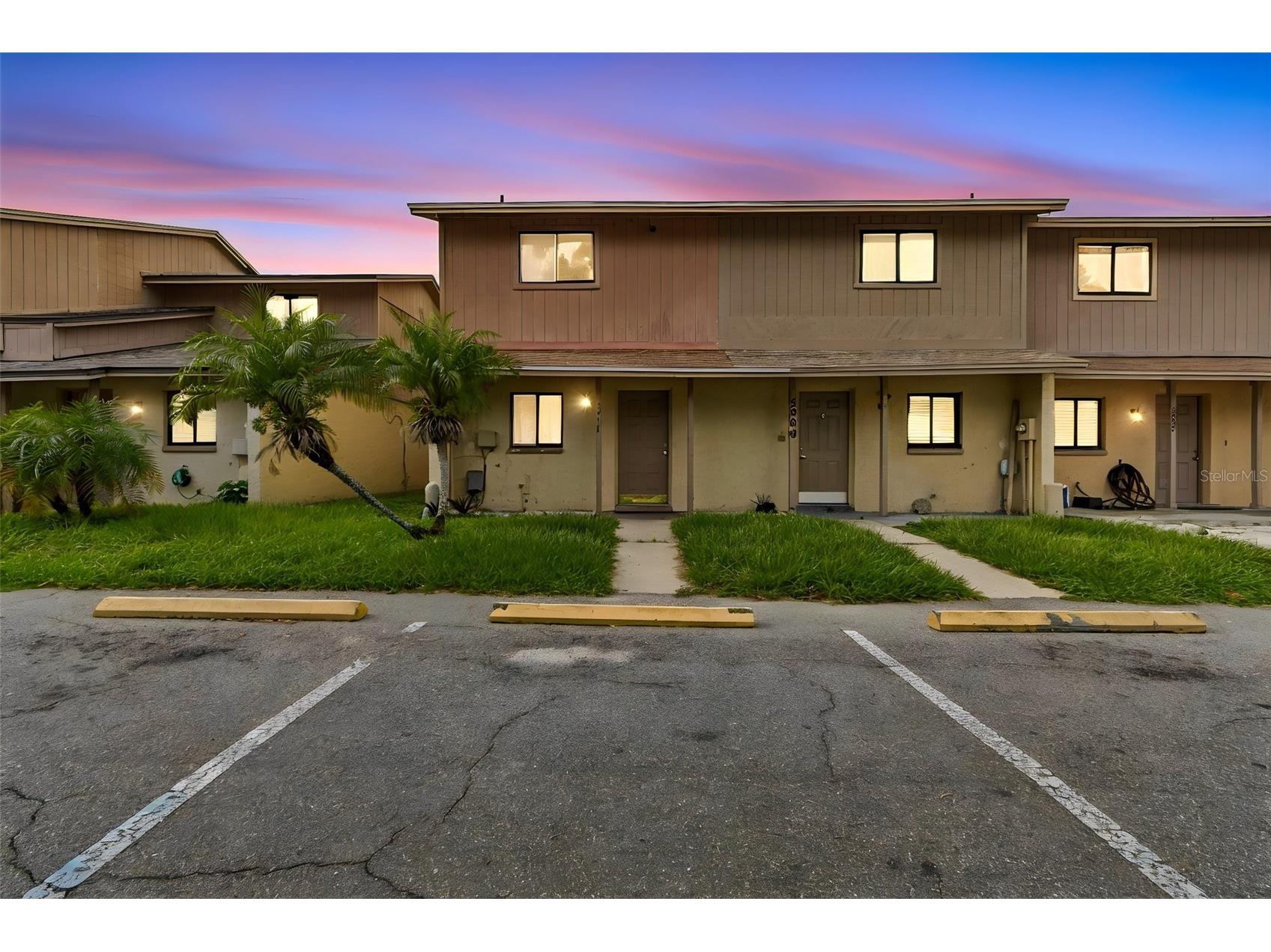 3911 Oak Limb Court Tampa FL 33614 TB8529951 image1
