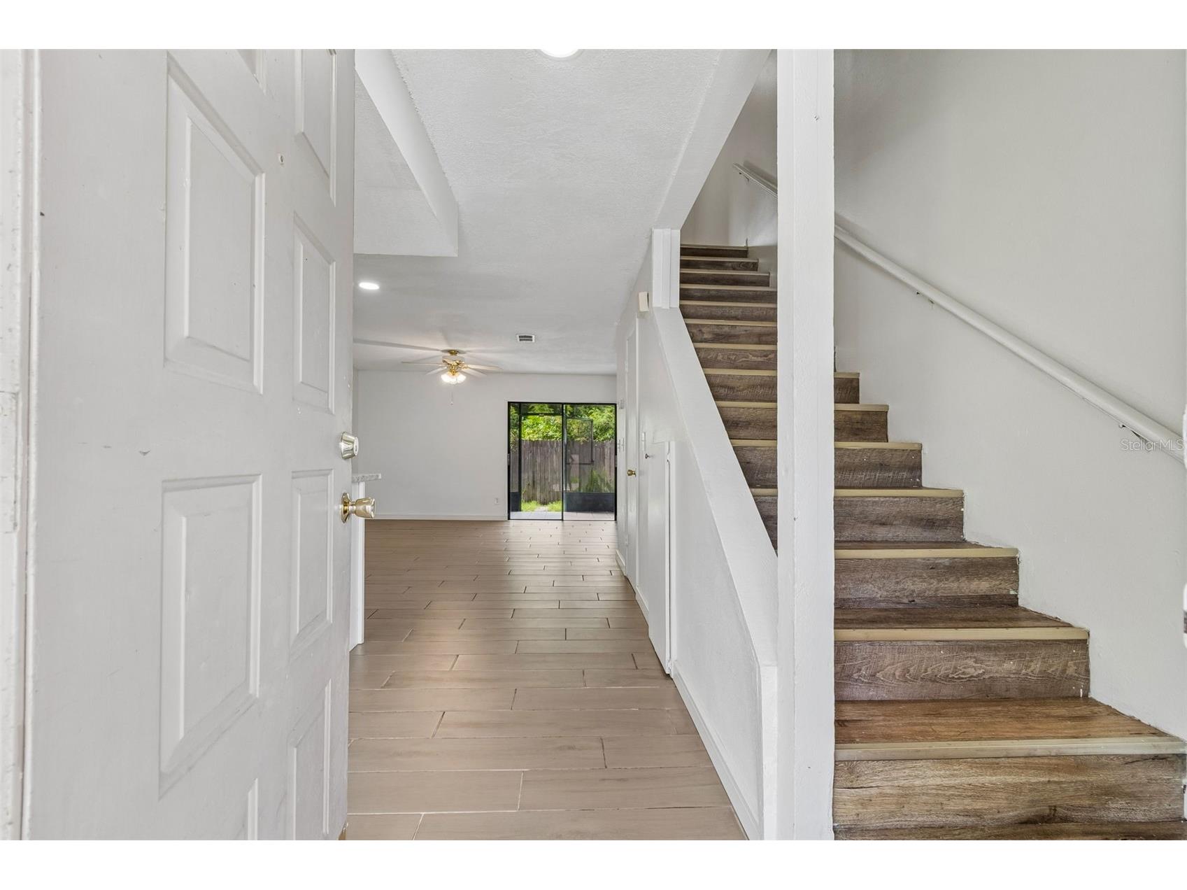 3911 Oak Limb Court Tampa FL 33614 TB8529951 image3