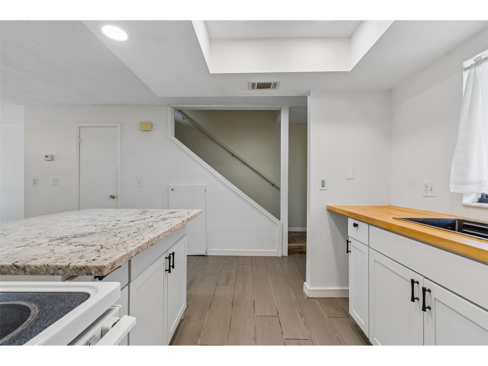 3911 Oak Limb Court Tampa FL 33614 TB8529951 image6