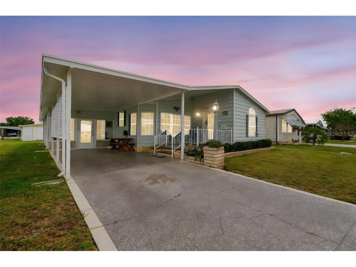 3912 Damian Drive Zephyrhills FL 33541 TB8371103 image1