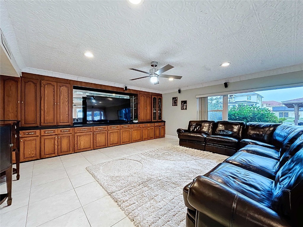 3912 Fontainebleau Drive Tampa FL 33634 TB8411591 image15