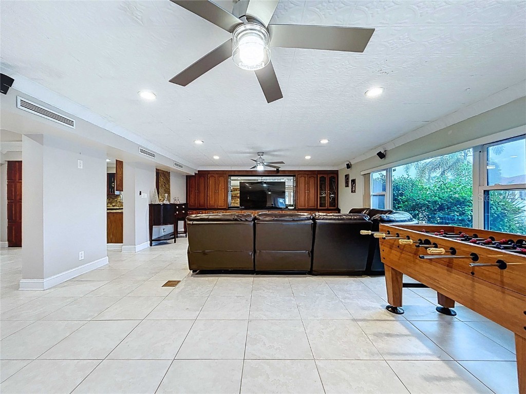 3912 Fontainebleau Drive Tampa FL 33634 TB8411591 image17