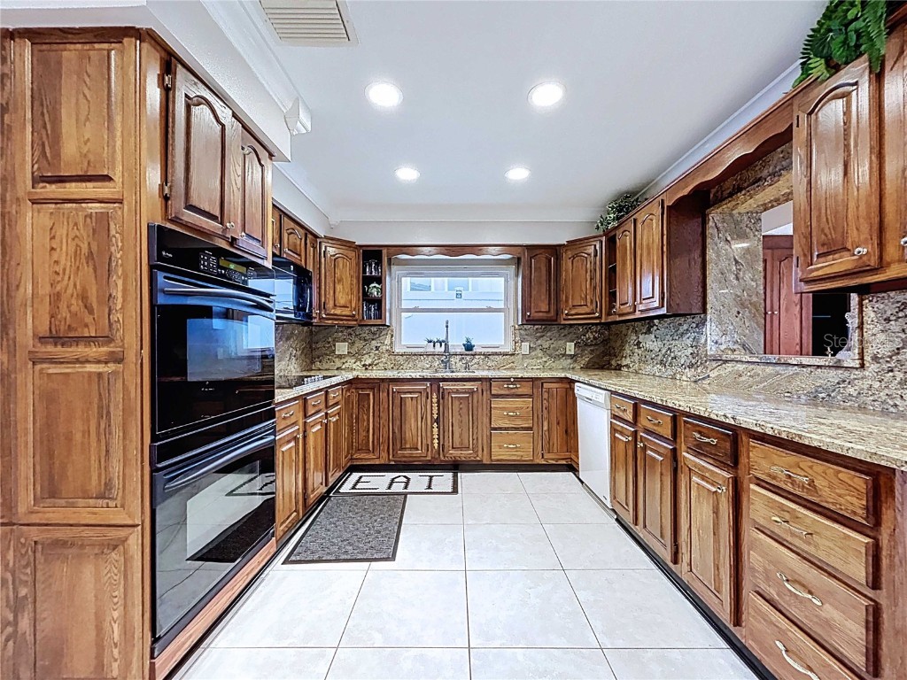 3912 Fontainebleau Drive Tampa FL 33634 TB8411591 image22