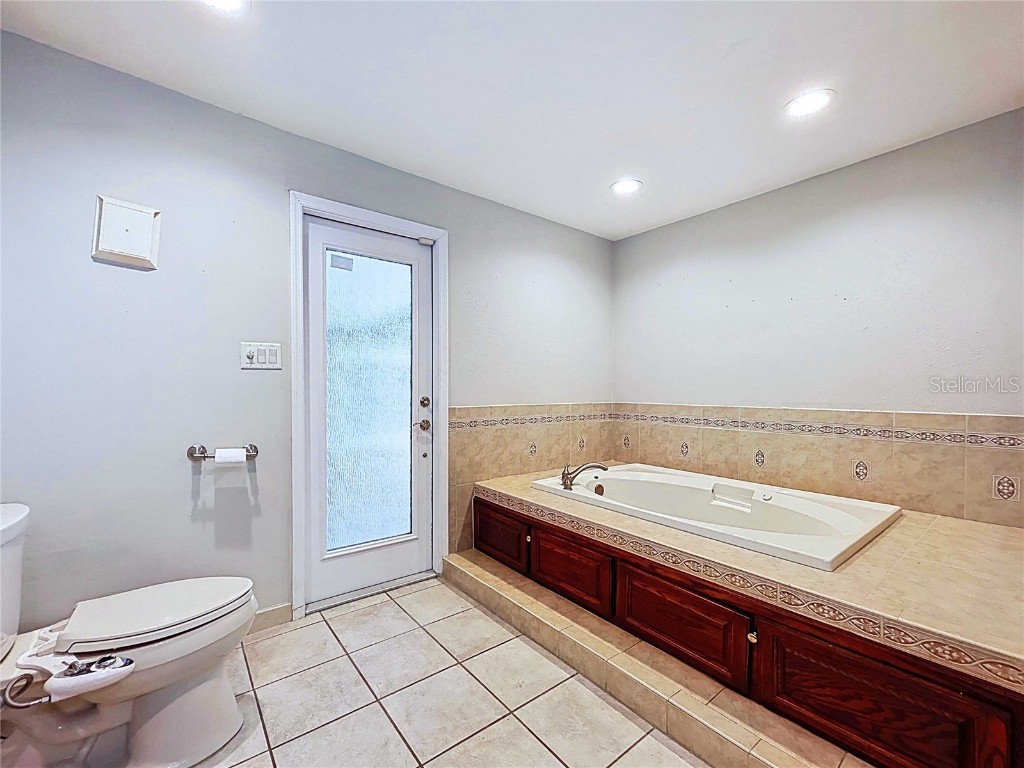 3912 Fontainebleau Drive Tampa FL 33634 TB8411591 image45