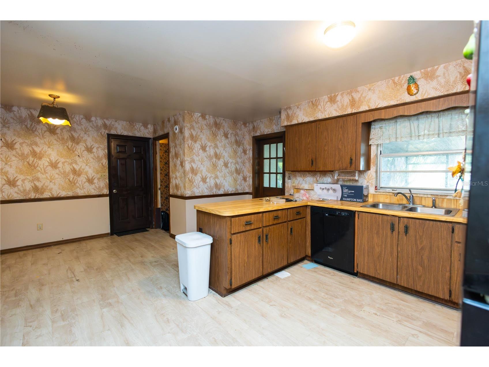 3912 Rose Petal Lane Orlando FL 32808 O6405528 image10