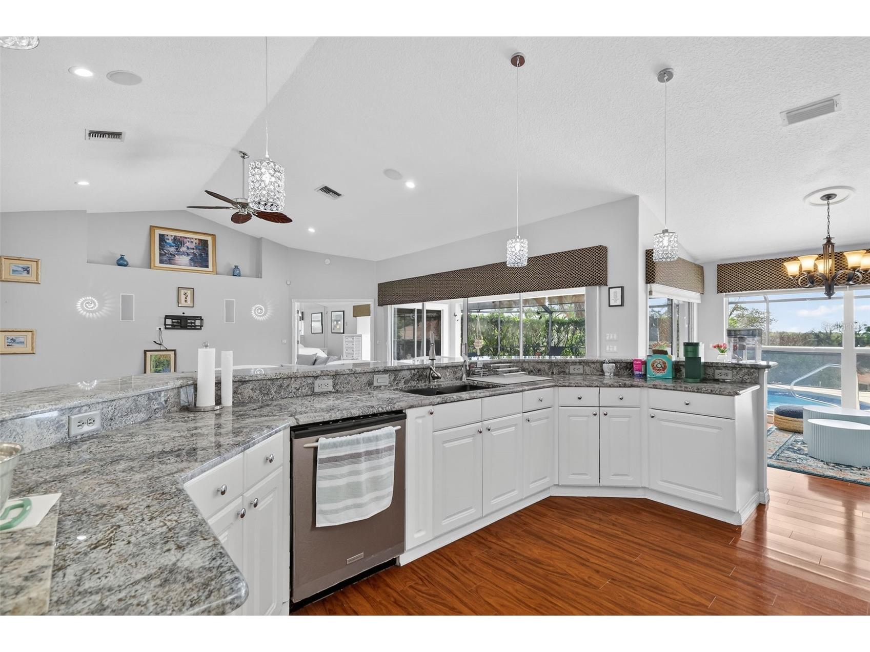 39125 Tacoma Drive Lady Lake FL 32159 - LAKE GRIFFIN G5109495 image19