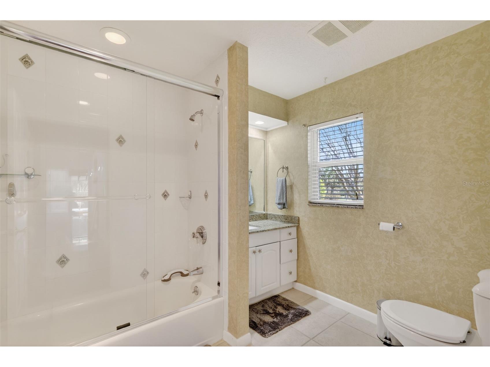 39125 Tacoma Drive Lady Lake FL 32159 - LAKE GRIFFIN G5109495 image30