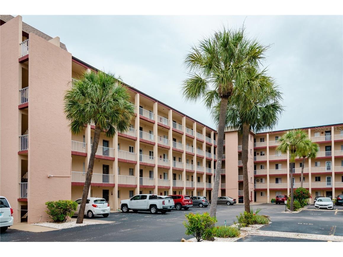 3913 Lake Bayshore Drive #F305 Bradenton FL 34205 N6133781 image1