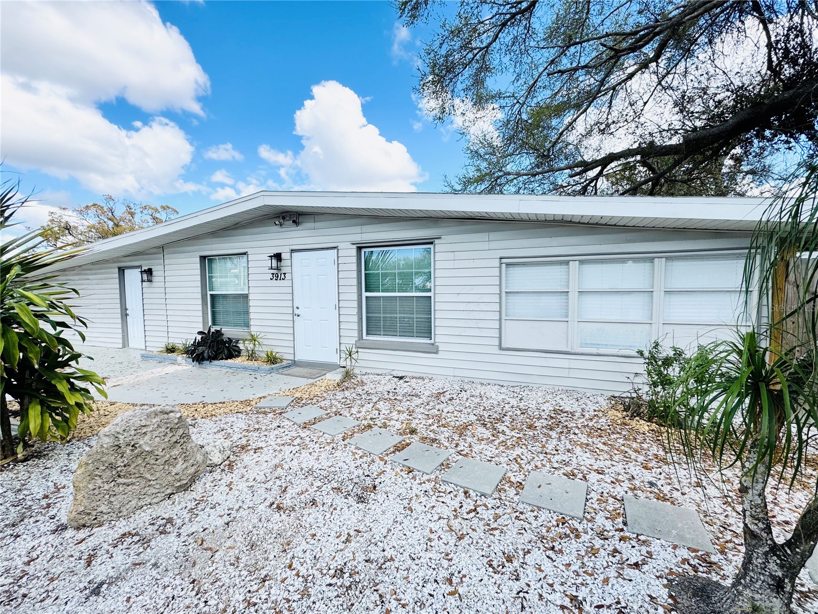 3913 S Shade Avenue Sarasota FL 34231 A4685545 image1