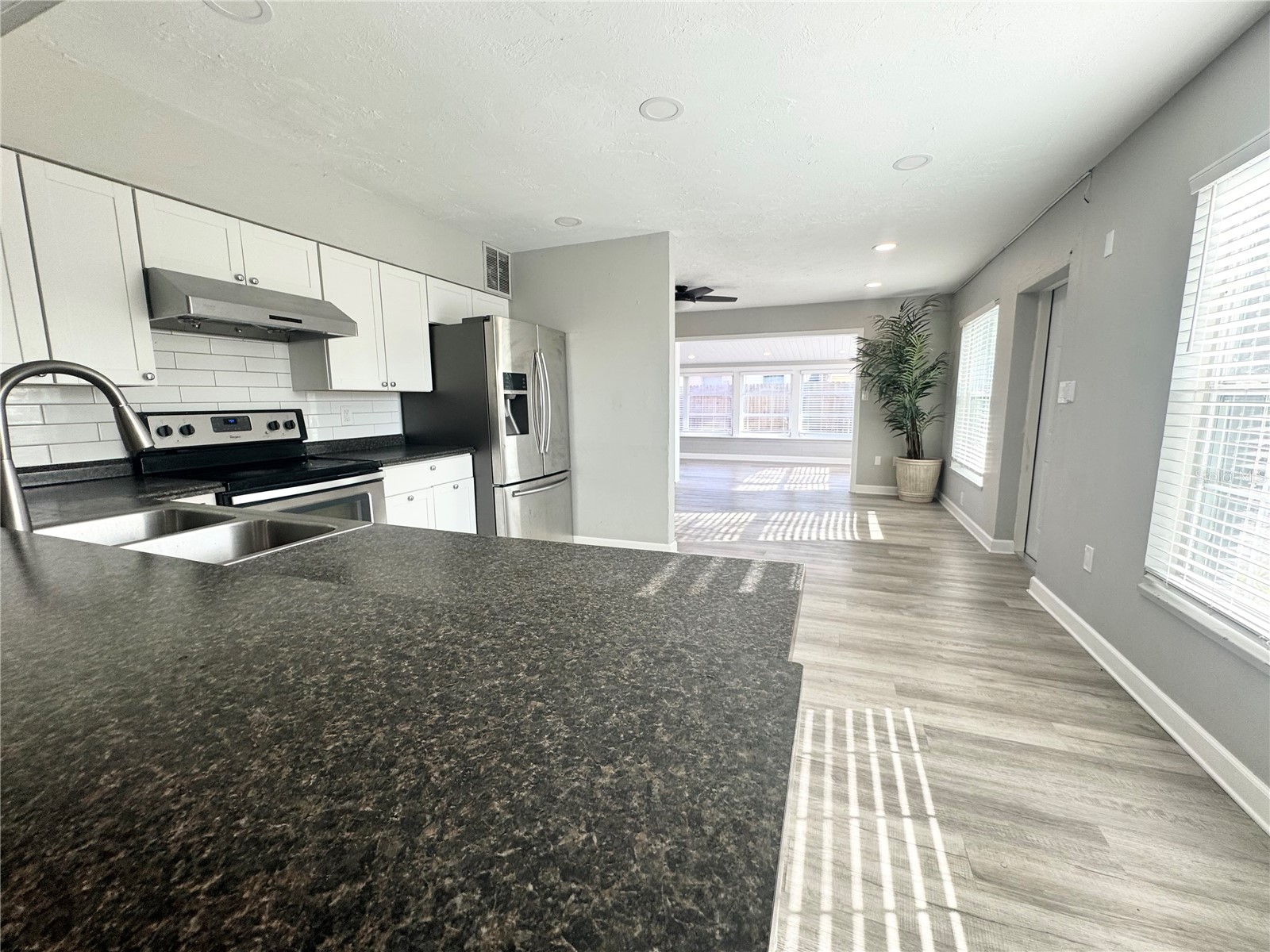 3913 S Shade Avenue Sarasota FL 34231 A4685545 image24